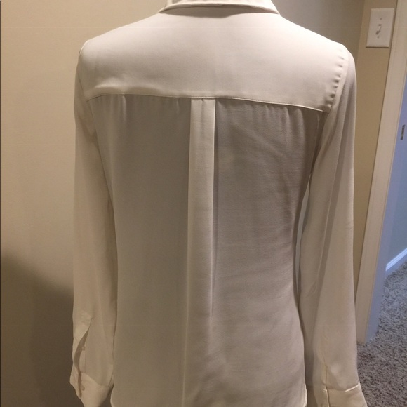 XS white Express button up portofino blouse - Picture 4 of 5